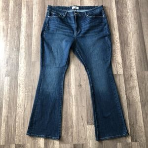 Women’s Denizen From Levi’s Denim Blue Jeans Size: 18 (W34 L30).